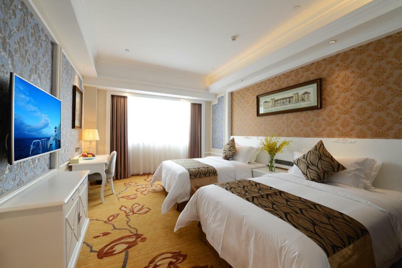 Ramada Encore Wyndham Nanning City Center Qingxiu Exterior photo